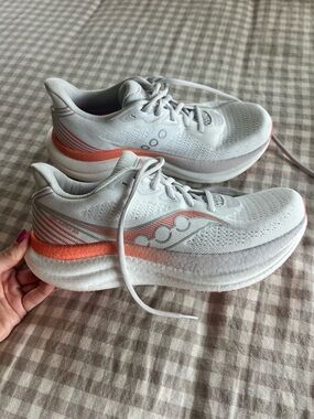 Saucony Triumph 23 Running Shoes